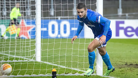 他的表现不 他的表现不